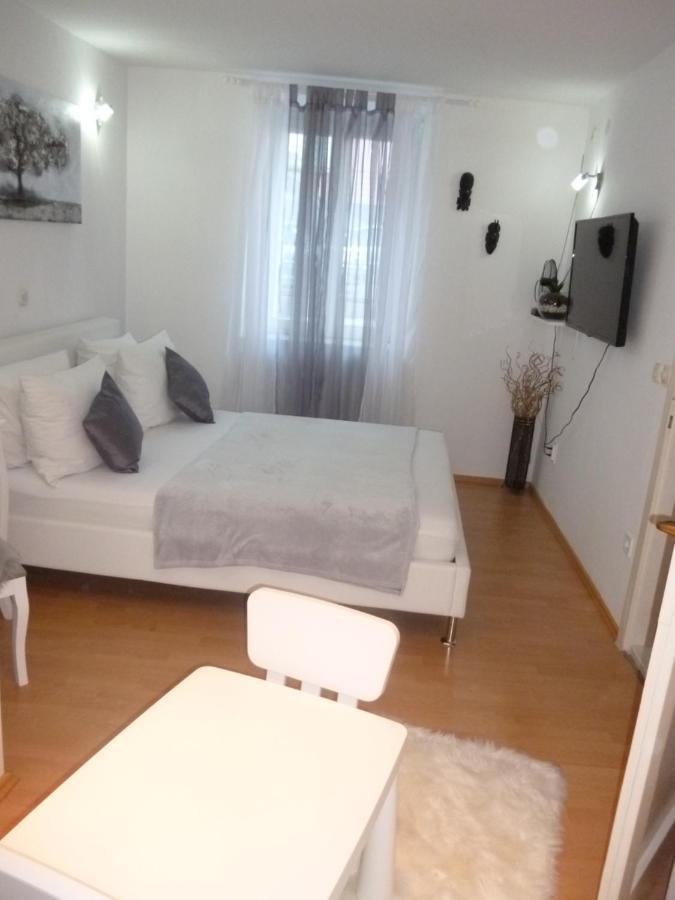 House Niko Apartment Kastela Luaran gambar