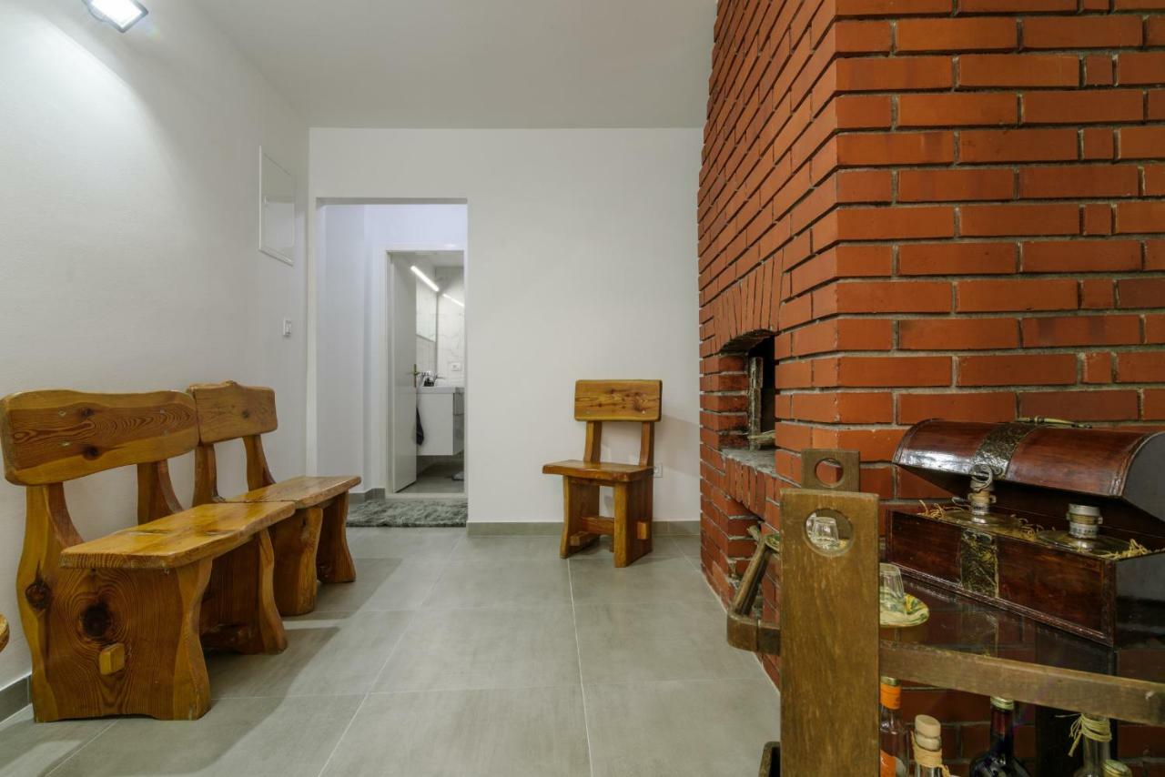 House Niko Apartment Kastela Luaran gambar