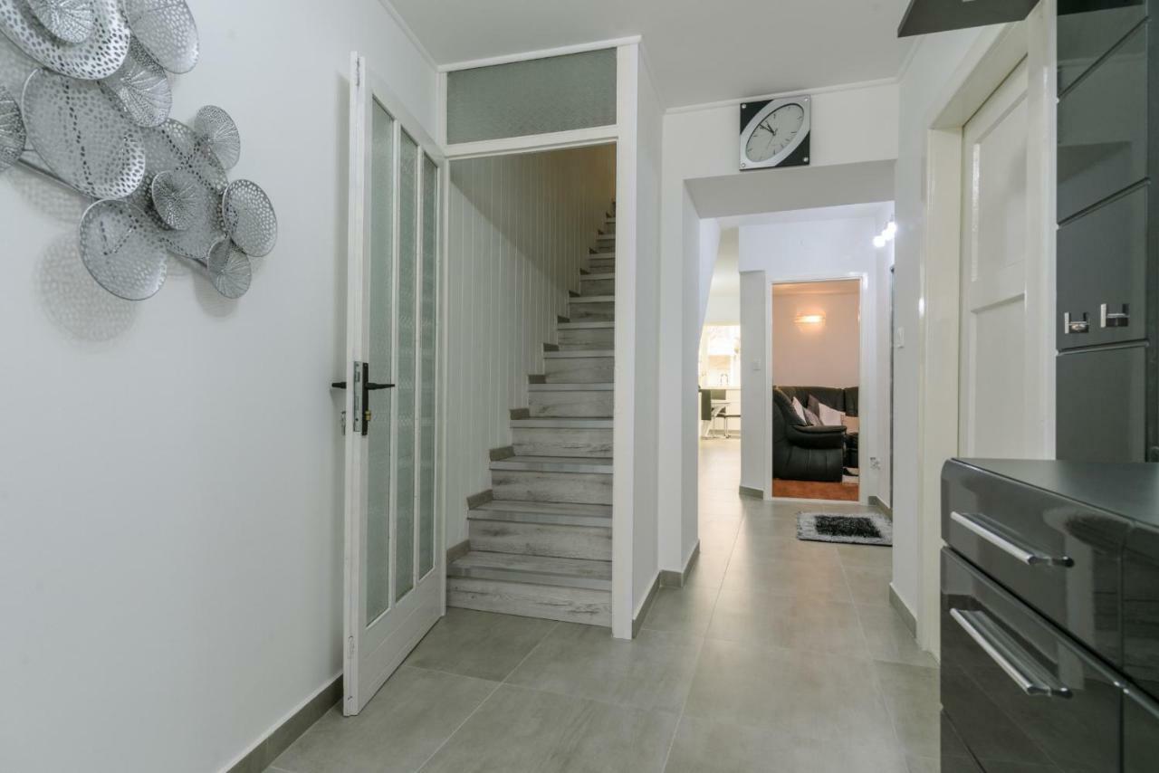 House Niko Apartment Kastela Luaran gambar