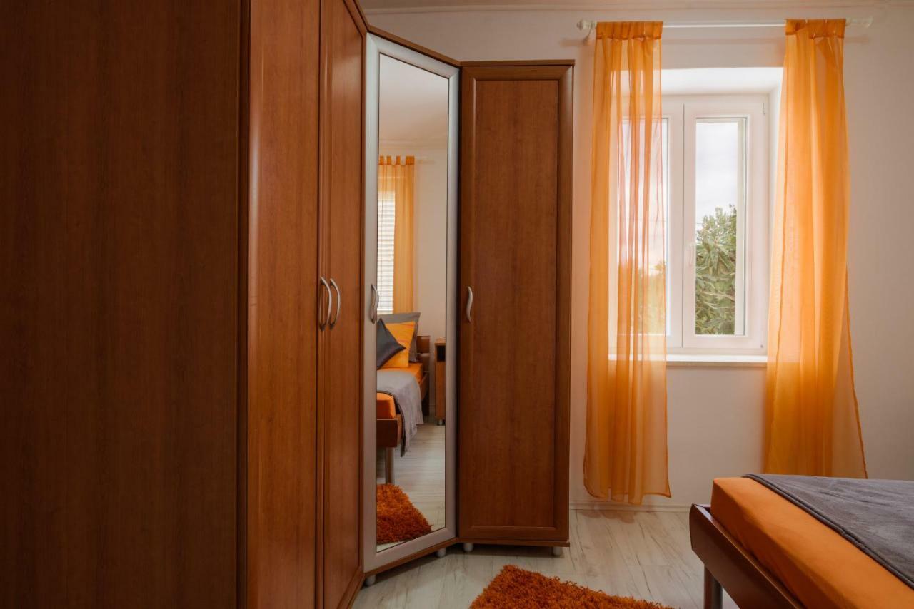 House Niko Apartment Kastela Luaran gambar